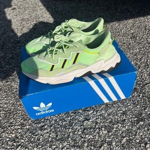 Ozweego Glow Green Sneakers